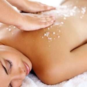 ЛЕГКИЙ ПИЛИНГ ТЕЛА «СОЛЕВОЙ» фото